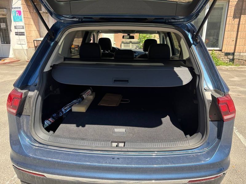 Шторка багажника Volkswagen Tiguan Allspace 2017-2022 / бренд Marretoo 346541 фото
