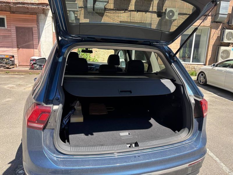 Шторка багажника Volkswagen Tiguan Allspace 2017-2022 / бренд Marretoo 346541 фото